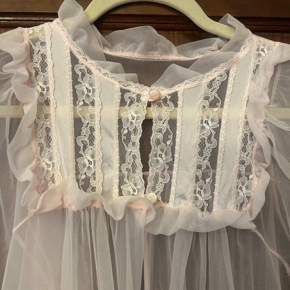 Vintage 80's JC Penny's Pink Sheer Nylon Lace Peignoir Robe Dressing Gown XS/S - Picture 3 of 7